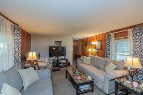 14 Van Ess Drive Olmsted Twp OH 44138