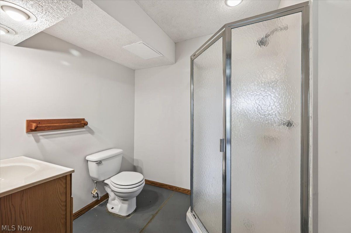 5147 Pinckneya Drive North Royalton OH 44133