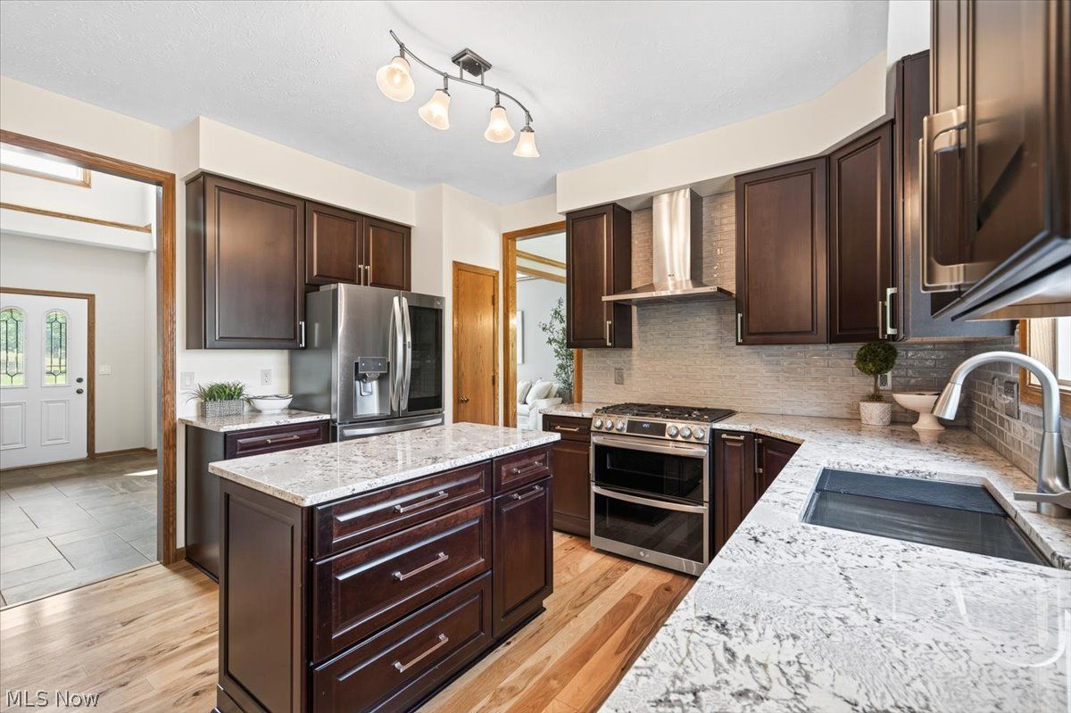 5147 Pinckneya Drive North Royalton OH 44133