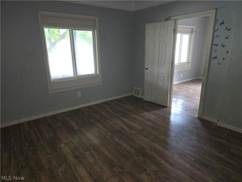 3952 E 74th Street Cleveland OH 44105
