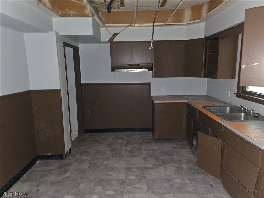 3952 E 74th Street Cleveland OH 44105
