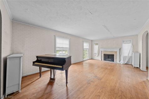 19264 N Sagamore Road Fairview Park OH 44126