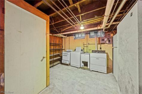 19264 N Sagamore Road Fairview Park OH 44126