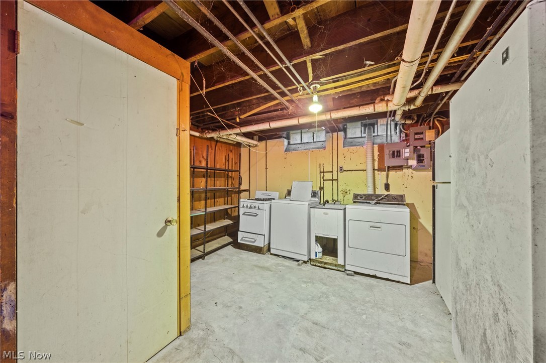 19264 N Sagamore Road Fairview Park OH 44126