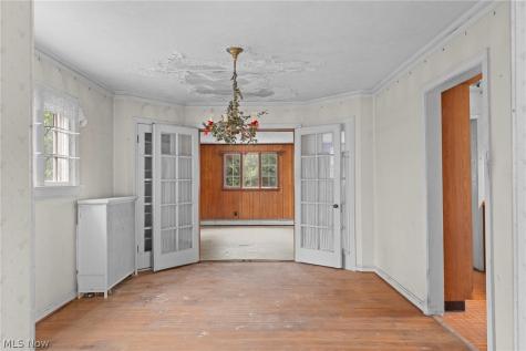 19264 N Sagamore Road Fairview Park OH 44126