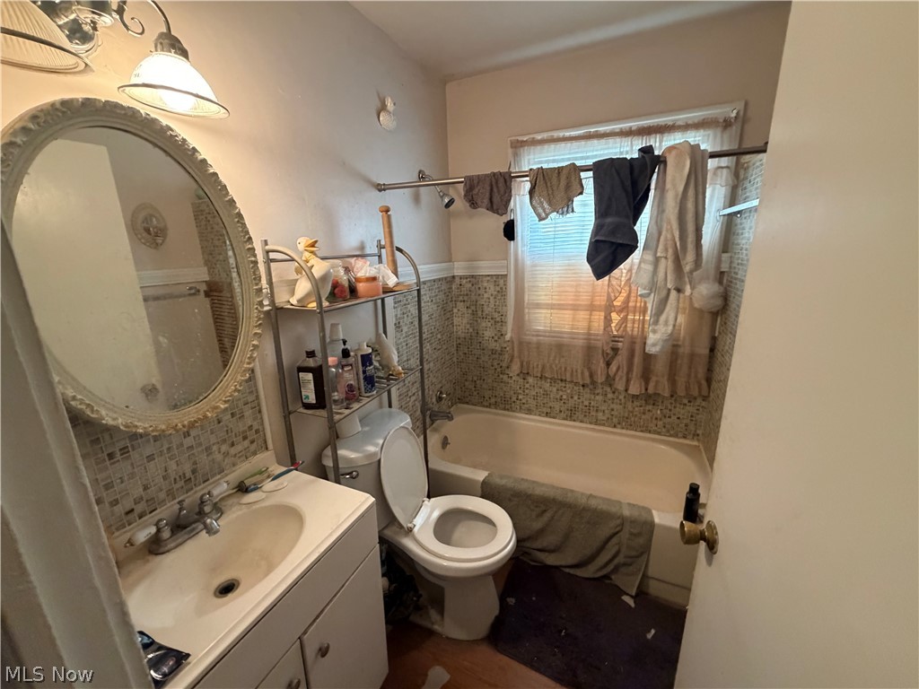 13708 Garden Road East Cleveland OH 44112