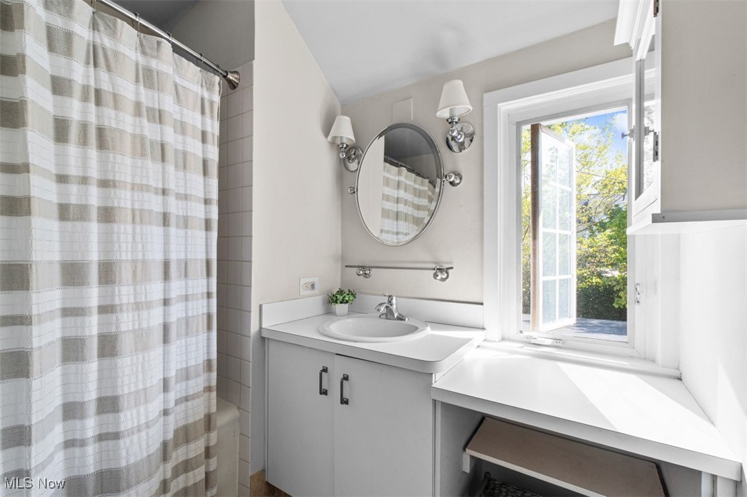 3315 Elsmere Road Shaker Heights OH 44120