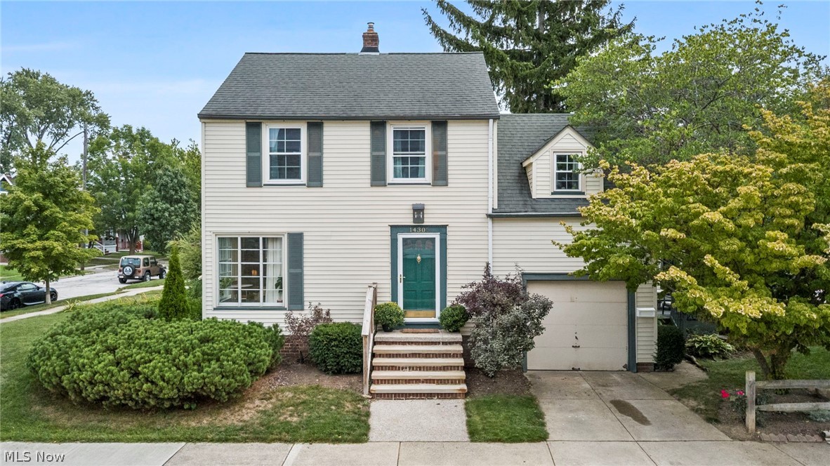 14305 Delaware Avenue Lakewood OH 44107