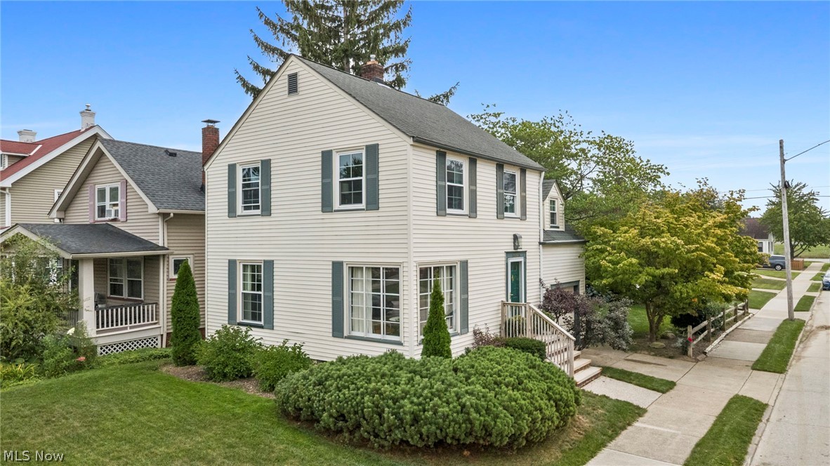 14305 Delaware Avenue Lakewood OH 44107