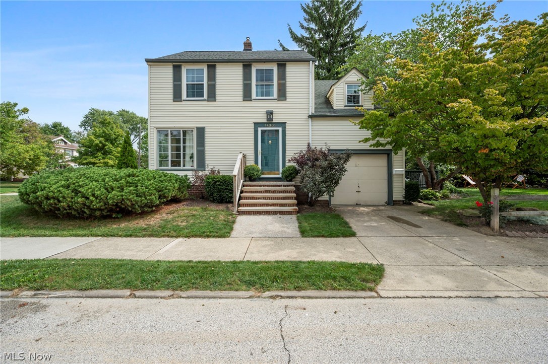 14305 Delaware Avenue Lakewood OH 44107