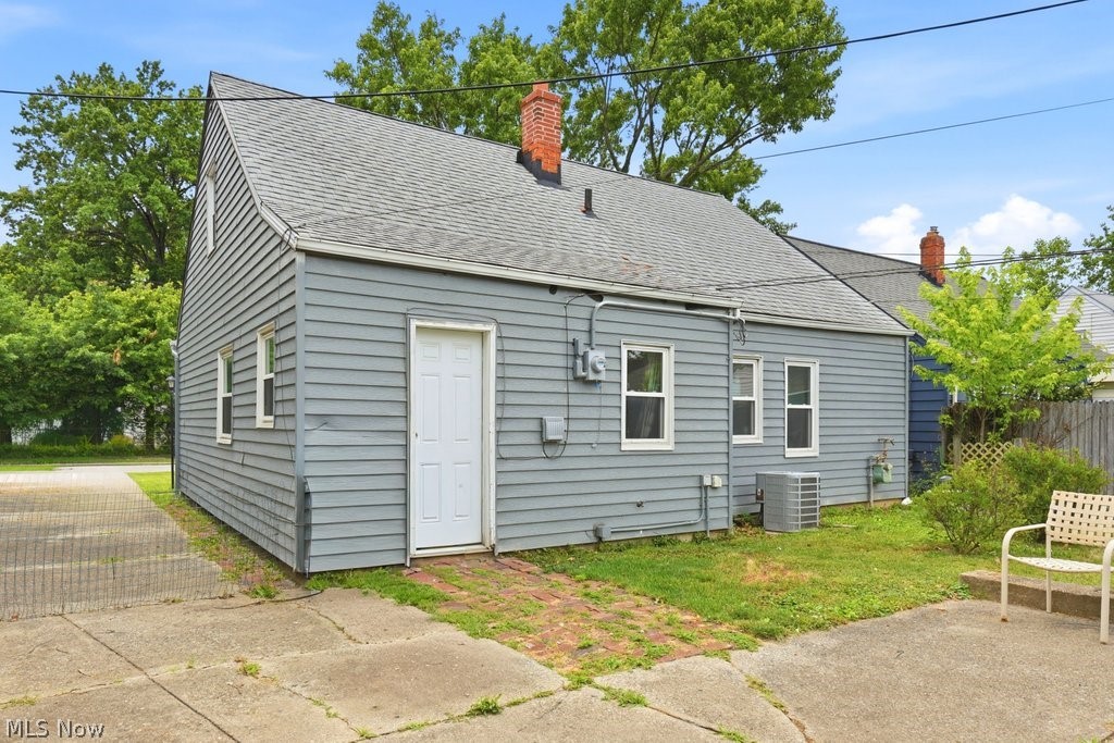 655 E 266th Street Euclid OH 44132