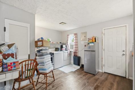 655 E 266th Street Euclid OH 44132