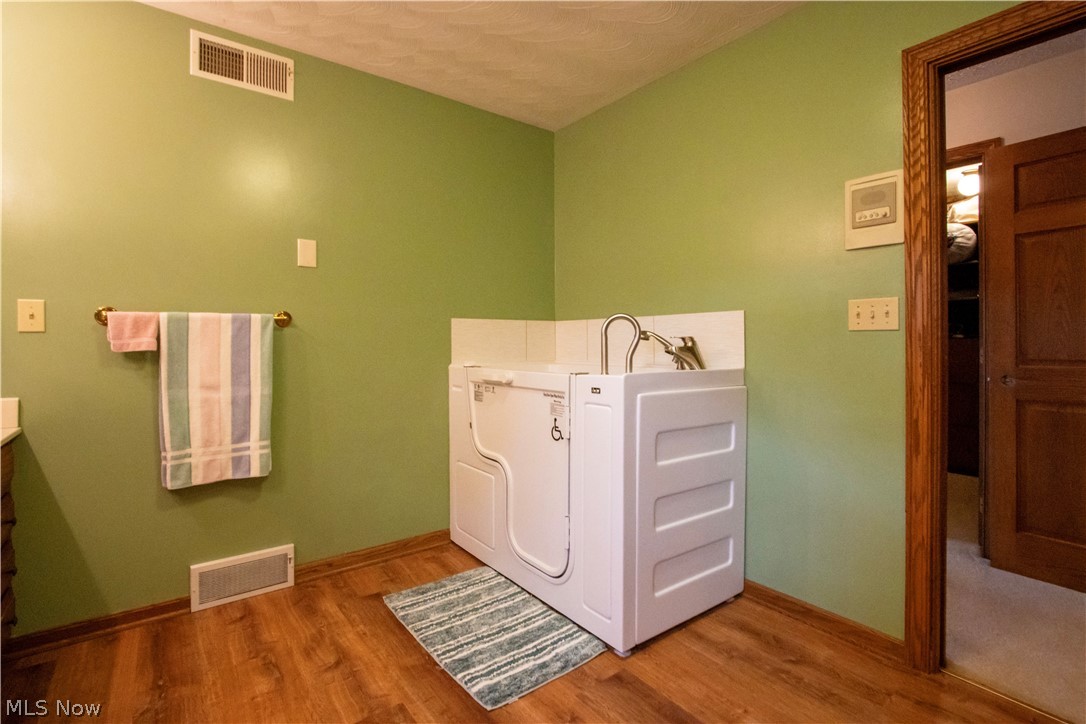 6331 County Road 52 Big Prairie OH 44611