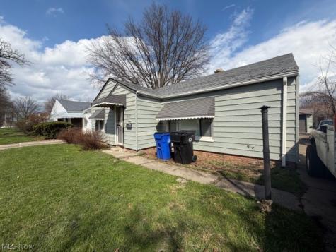 3977 Wendy Drive Cleveland OH 44122