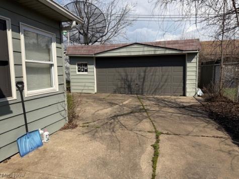 3977 Wendy Drive Cleveland OH 44122