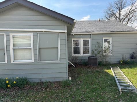 3977 Wendy Drive Cleveland OH 44122