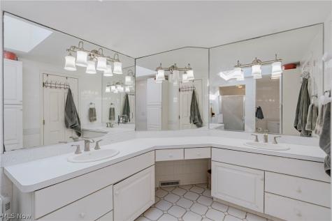 26301 Annesley Road Beachwood OH 44122