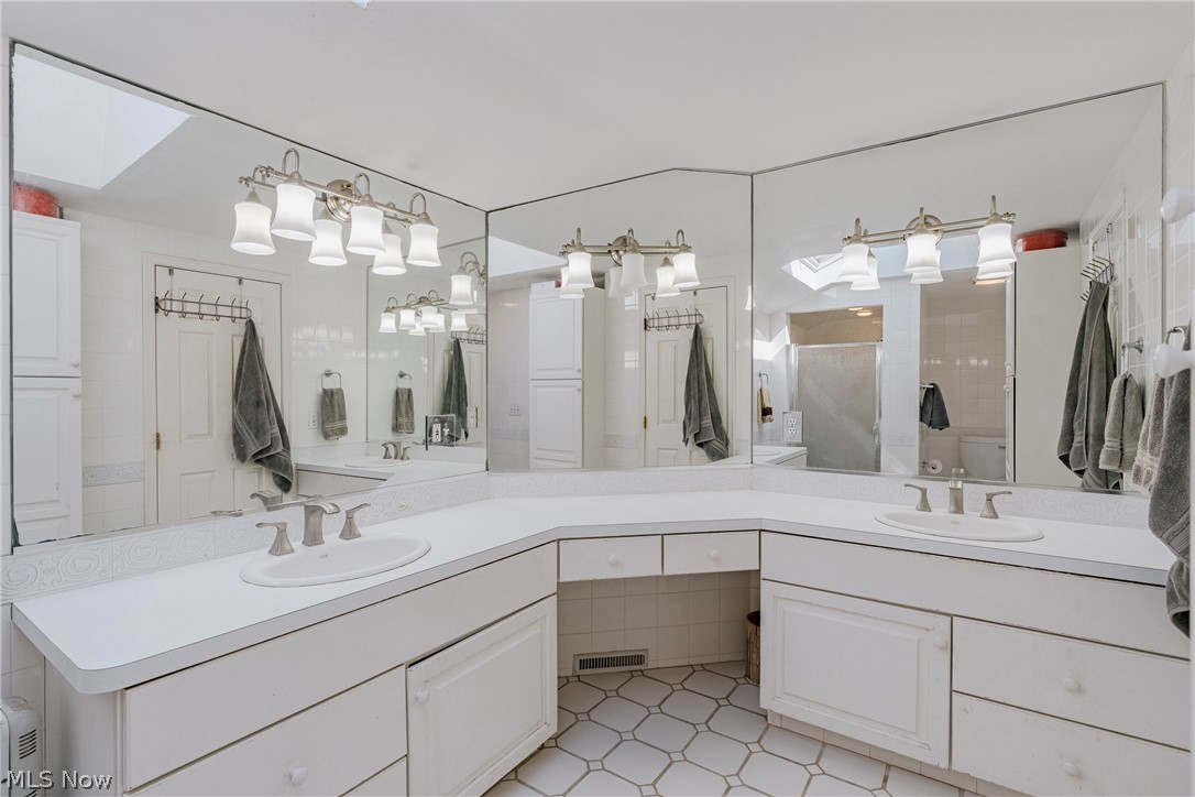 26301 Annesley Road Beachwood OH 44122