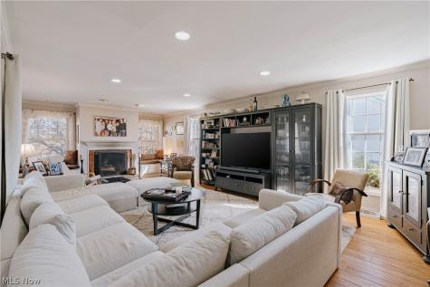 26301 Annesley Road Beachwood OH 44122