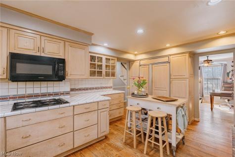 26301 Annesley Road Beachwood OH 44122
