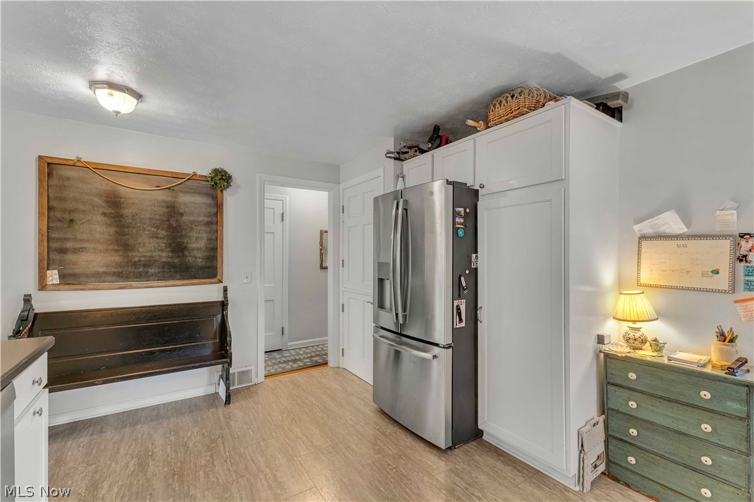 28405 Lincoln Road Bay Village OH 44140