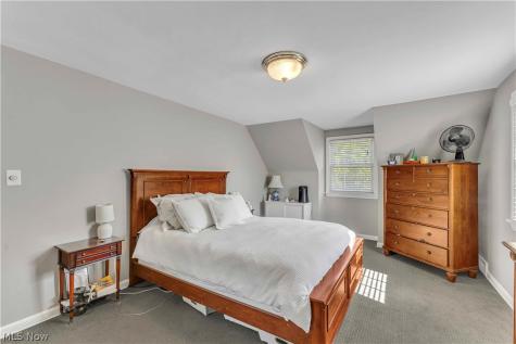 28405 Lincoln Road Bay Village OH 44140