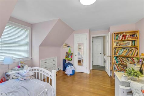 28405 Lincoln Road Bay Village OH 44140