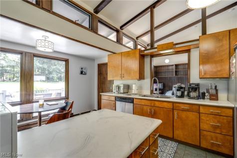 1241 Burd Avenue NE Massillon OH 44646