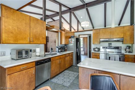1241 Burd Avenue NE Massillon OH 44646