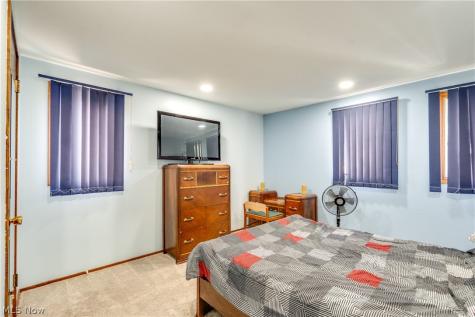 1241 Burd Avenue NE Massillon OH 44646
