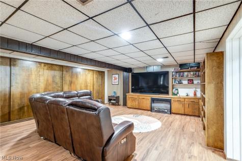 1241 Burd Avenue NE Massillon OH 44646