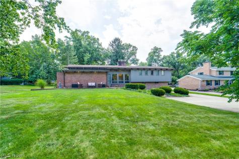 1241 Burd Avenue NE Massillon OH 44646