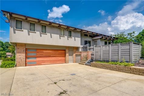 1241 Burd Avenue NE Massillon OH 44646