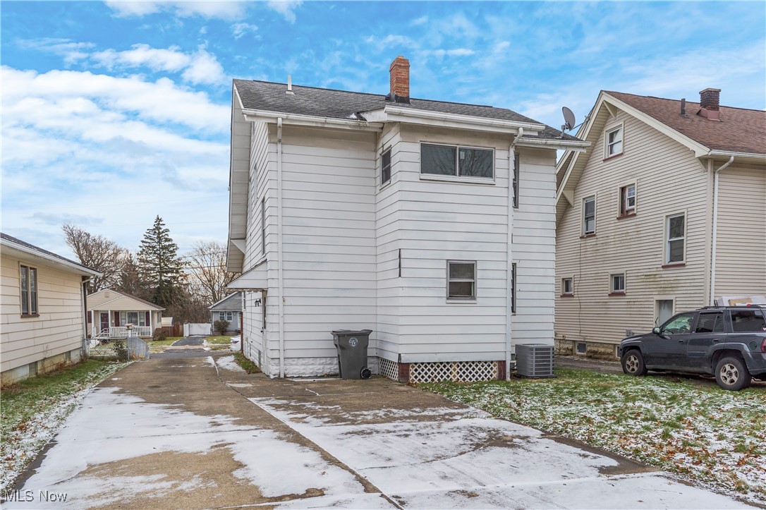 170 N Richview Avenue Youngstown OH 44509