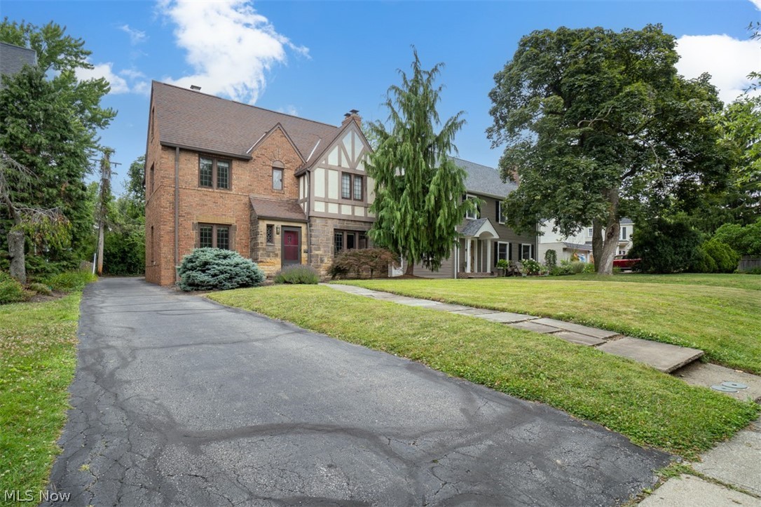 16819 Holbrook Road Shaker Heights OH 44120