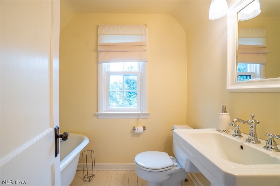 16819 Holbrook Road Shaker Heights OH 44120