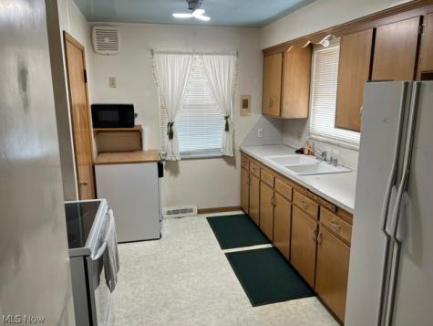 4965 W 220th Street Fairview Park OH 44126