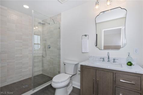 690 Club Drive W Aurora OH 44202