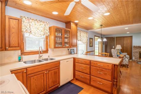 6890 Waltham Street NW Canton OH 44708