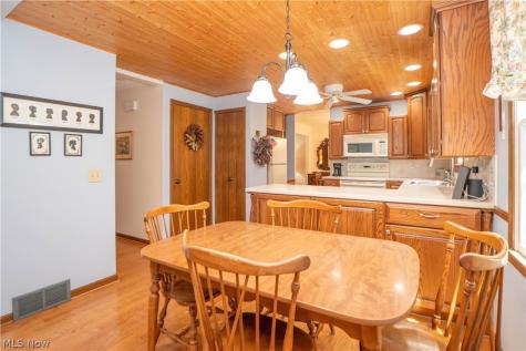 6890 Waltham Street NW Canton OH 44708
