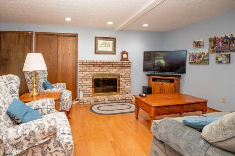 6890 Waltham Street NW Canton OH 44708