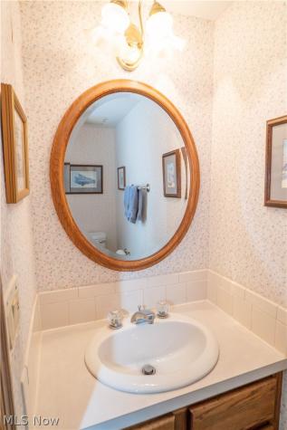 6890 Waltham Street NW Canton OH 44708
