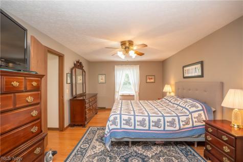 6890 Waltham Street NW Canton OH 44708