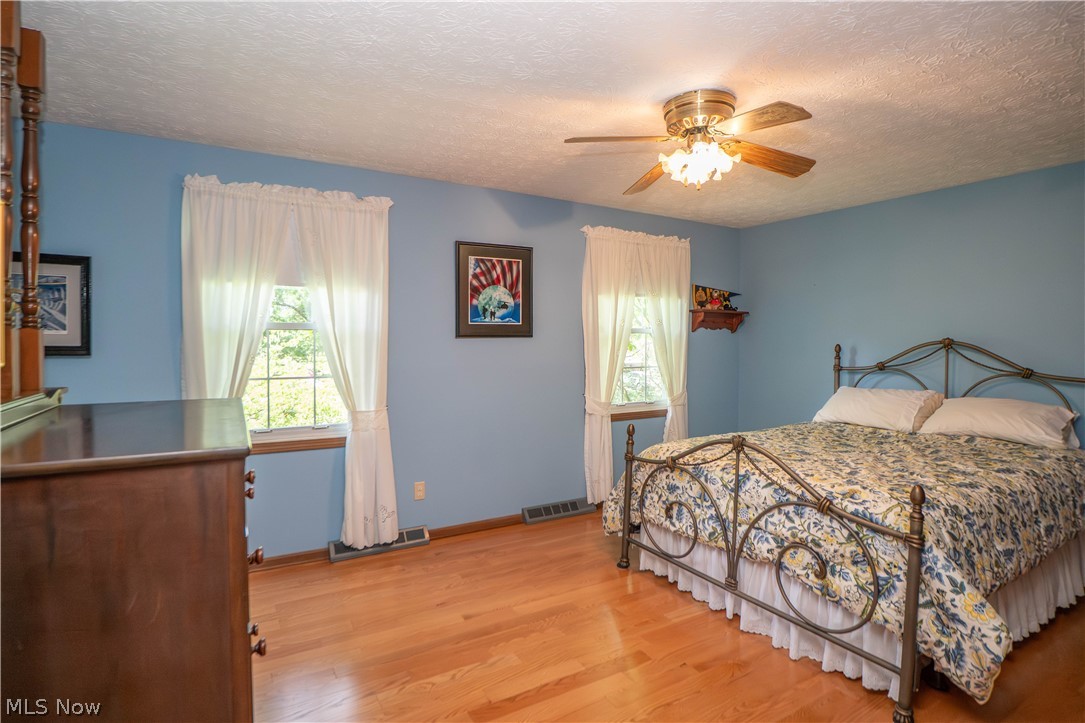 6890 Waltham Street NW Canton OH 44708