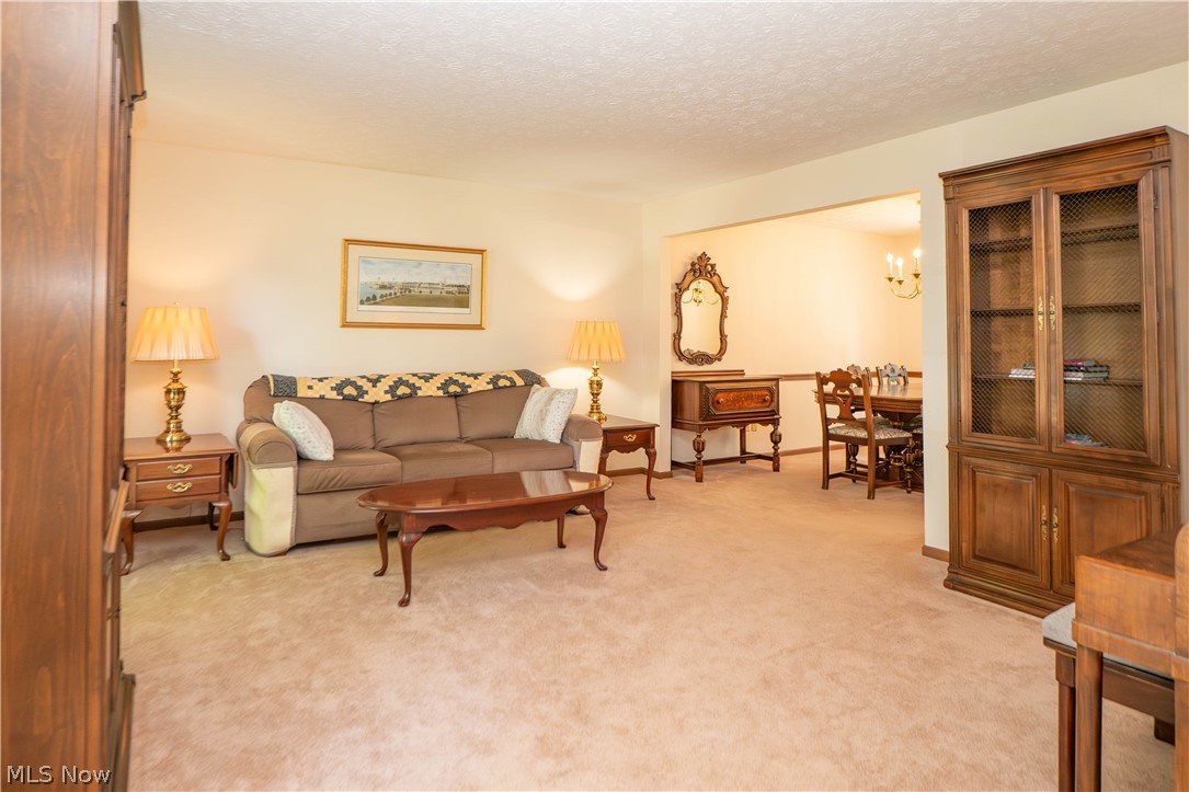 6890 Waltham Street NW Canton OH 44708