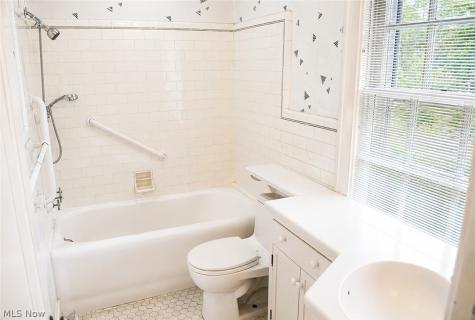 3342 Braemar Road Shaker Heights OH 44120