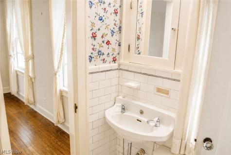3342 Braemar Road Shaker Heights OH 44120