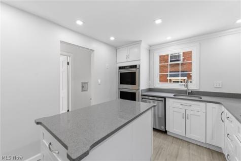 22875 Fairmount Boulevard Shaker Heights OH 44118