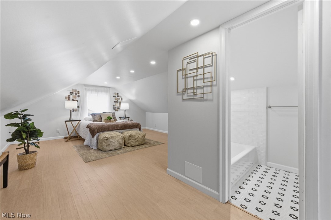 22875 Fairmount Boulevard Shaker Heights OH 44118