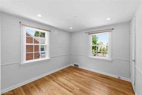 22875 Fairmount Boulevard Shaker Heights OH 44118